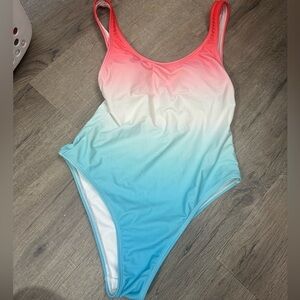 Xhilaration Ombre Red White Blue One Piece Swimsuit Medium Women’s Juniors Swim